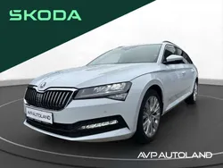 Weiß Gebraucht 2024 Skoda Superb Ambition Kombi | 29.139 € (Superpreis)