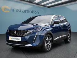 Blau Gebraucht 2023 Peugeot 3008 Van / Kleinbus | 27.499 € (Fairer Preis)