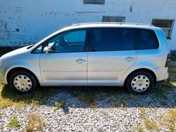 Silber Gebraucht 2008 VW Touran Highline Van / Kleinbus | 2.999 € (Guter Preis)