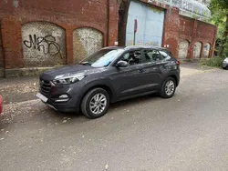 Grau Gebraucht 2017 Hyundai Tucson SUV | 14.650 € (Fairer Preis)