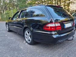 Schwarz Gebraucht 2005 Mercedes E320 Avantgarde Kombi | 2.800 € (Superpreis)