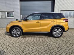 Solar yellow pearl metallic Neu 2025 Suzuki Vitara Comfort SUV | 28.579 € (Fairer Preis)