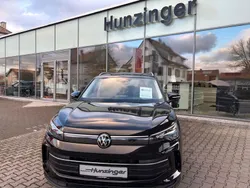 Schwarz Gebraucht 2024 VW Tiguan Life SUV | 40.980 €