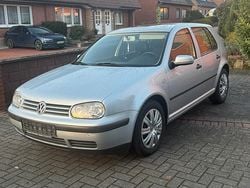 Silber Gebraucht 2000 VW Golf IV Kleinwagen | 1.250 € (Guter Preis)