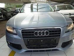 Silber Gebraucht 2011 Audi A4 Attraction Limousine | 6.990 € (Guter Preis)