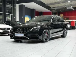 Obsidianschwarz metalliclack Gebraucht 2020 Mercedes C63 AMG AMG Kombi | 51.980 € (Guter Preis)