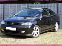 Schwarz Gebraucht 2000 Opel Astra Coupé | 990 € (Guter Preis)