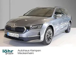 Graphitegrau metallic Gebraucht 2025 Skoda Octavia Tour Kombi | 38.930 € (Etwas zu teuer)