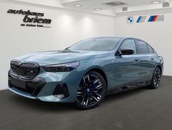 Cape york gruen metallic Gebraucht 2025 BMW i5 Performance Limousine | 87.844 €