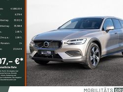 Beige Gebraucht 2023 Volvo V60 CC Plus Kombi | 41.890 € (Etwas zu teuer)