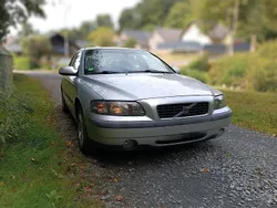Silber Gebraucht 2003 Volvo S60 Limousine | 2.800 € (Fairer Preis)