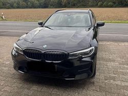 Schwarz Gebraucht 2021 BMW 320 Advantage Kombi | 22.000 € (Fairer Preis)