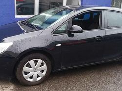 Schwarz Gebraucht 2012 Opel Astra Limousine | 2.999 € (Superpreis)