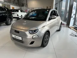 Beige Neu 2025 Fiat 500e Kleinwagen | 37.980 € (Etwas zu teuer)