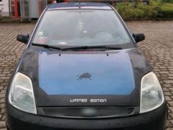Blau Gebraucht 2005 Ford Fiesta Limited Kleinwagen | 900 € (Fairer Preis)