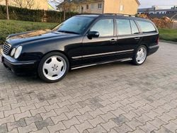 Schwarz Gebraucht 2001 Mercedes E55 AMG AMG Kombi | 16.000 € (Guter Preis)