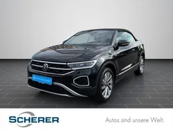 Deep black perleffekt / schwarz (metallic) Gebraucht 2024 VW T-Roc Move SUV | 34.490 € (Teuer)