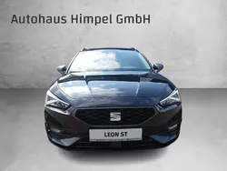Mitternachtsschwarz Gebraucht 2022 Seat Leon FR Kombi | 18.490 € (Guter Preis)