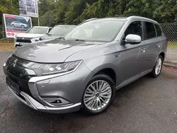 Grau Gebraucht 2019 Mitsubishi Outlander P-HEV Intro Edition SUV | 16.800 € (Guter Preis)