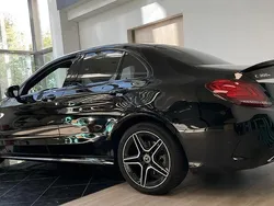 Schwarz Gebraucht 2021 Mercedes C300e AMG line Limousine | 27.500 € (Fairer Preis)
