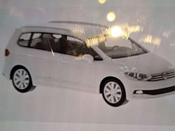 Weiß Gebraucht 2015 VW Touran Cup Van / Kleinbus | 10.700 € (Fairer Preis)