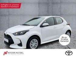 Weiß Gebraucht 2024 Toyota Yaris Hybrid Business Edition Limousine | 21.250 € (Guter Preis)