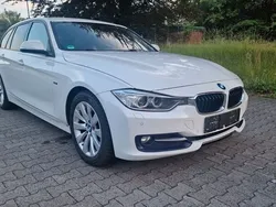 Weiß Gebraucht 2014 BMW 320 Sport Line Kombi | 10.900 € (Guter Preis)