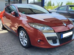 Orange Gebraucht 2010 Renault Mégane III Luxe Coupé | 3.950 € (Etwas zu teuer)