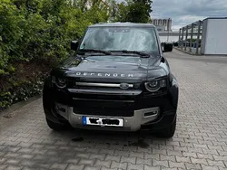 Schwarz Gebraucht 2023 Land Rover Defender SE SUV | 65.100 € (Superpreis)