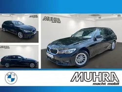 Schwarz Gebraucht 2022 BMW 320 Sport Line Kombi | 24.440 € (Guter Preis)