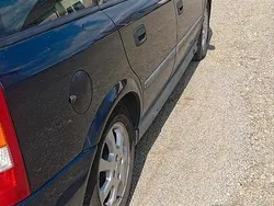 Blau Gebraucht 2002 Opel Astra Kombi | 1.800 € (Fairer Preis)