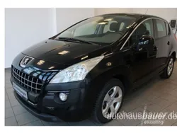 Schwarz Gebraucht 2009 Peugeot 3008 Premium SUV | 3.280 € (Guter Preis)