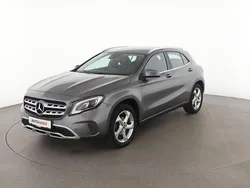 Silber Gebraucht 2017 Mercedes GLA180 Urban SUV | 20.690 € (Fairer Preis)
