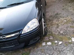 Schwarz Gebraucht 2005 Opel Corsa Kleinwagen | 1.790 € (Fairer Preis)
