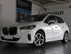Alpinweiss iii Gebraucht 2023 BMW 216 Van / Kleinbus | 26.990 € (Fairer Preis)