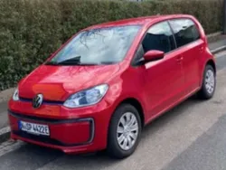 Rot Gebraucht 2021 VW e-up! Kleinwagen | 12.000 € (Guter Preis)