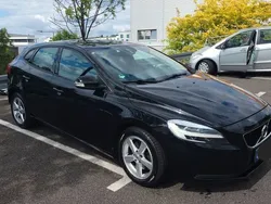 Schwarz Gebraucht 2016 Volvo V40 Kombi | 12.000 € (Fairer Preis)
