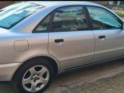 Silber Gebraucht 1995 Audi A4 Sport Limousine | 850 €