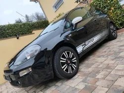 Schwarz Gebraucht 2015 Fiat Punto Evo Racing Kleinwagen | 3.099 €