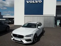 Weiß Gebraucht 2024 Volvo V60 Core Kombi | 36.500 € (Guter Preis)