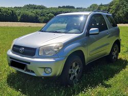 Silber Gebraucht 2004 Toyota RAV4 SUV | 6.200 € (Fairer Preis)