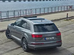 Grau Gebraucht 2016 Audi SQ7 SUV | 39.999 €