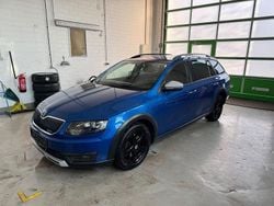 Blau Gebraucht 2017 Skoda Octavia Scout 4x4 Kombi | 8.999 € (Guter Preis)