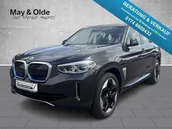 Grau Gebraucht 2021 BMW iX3 Impressive SUV | 38.490 € (Fairer Preis)