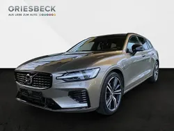 Pebble grey / metallic Gebraucht 2021 Volvo V60 R-Design Kombi | 33.770 € (Fairer Preis)