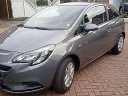 Grau Gebraucht 2015 Opel Corsa Edition Limousine | 7.800 € (Fairer Preis)