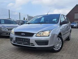 Silber Gebraucht 2005 Ford Focus Trend Kombi | 990 € (Guter Preis)