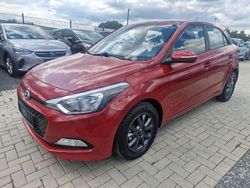 Rot Gebraucht 2016 Hyundai i20 YES! Kleinwagen | 9.350 € (Fairer Preis)