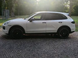 Weiß Gebraucht 2012 Porsche Cayenne SUV | 14.499 € (Guter Preis)