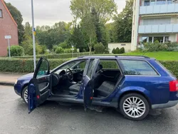 Blau Gebraucht 1999 Audi A6 Kombi | 1.100 € (Guter Preis)
